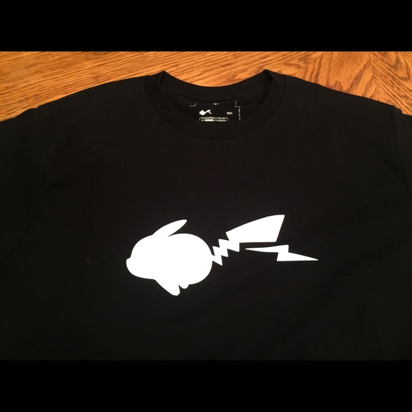 Pokemon X FRAGMENT Pikachu Running Tee silhouette - Picture 2 of 5